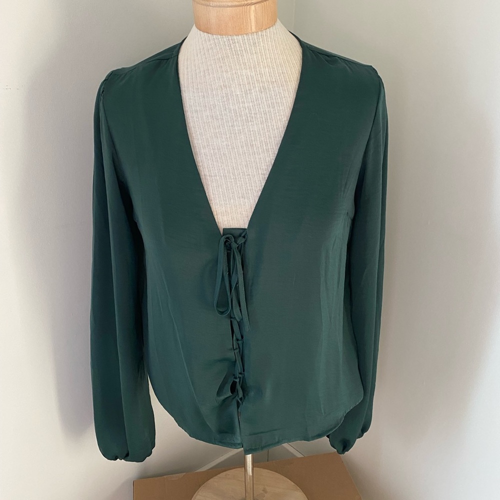 2/$30⚡️- SHIRT | Women’s Forever 21 shirt size medium